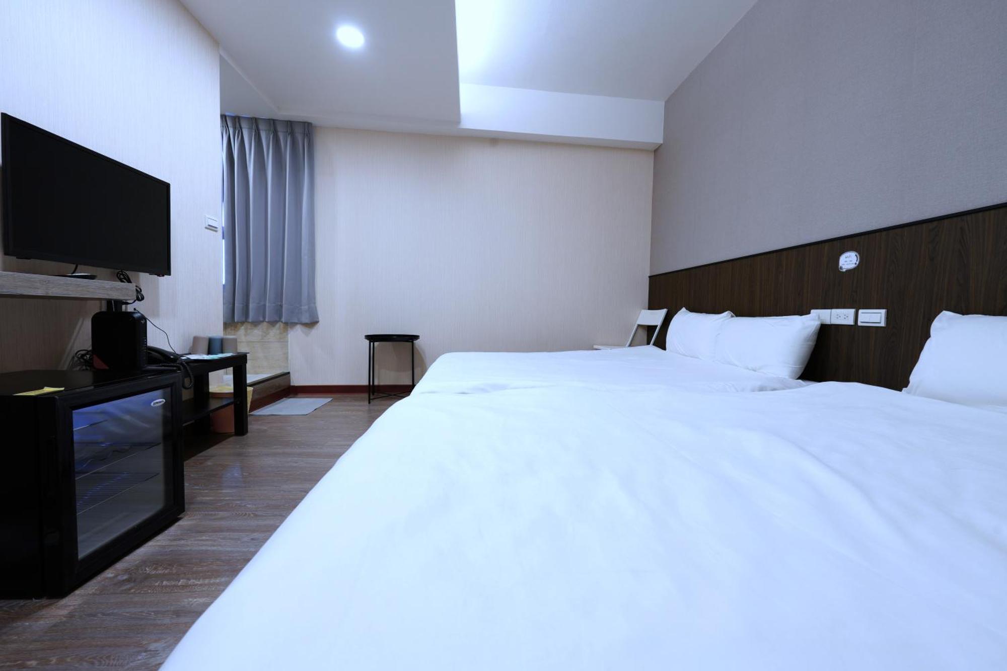 Kings Hotel Yilan Eksteriør bilde