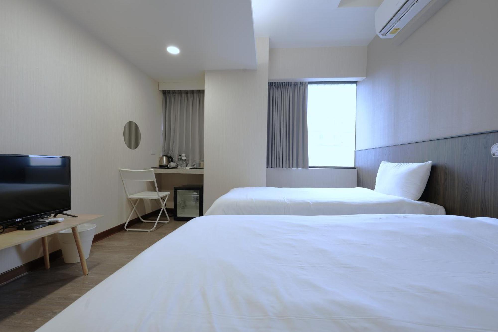 Kings Hotel Yilan Eksteriør bilde